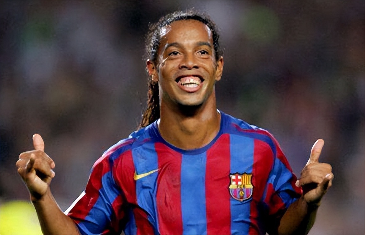 足球精灵罗纳尔迪尼奥的故事,足球精灵罗纳尔迪尼奥小贝