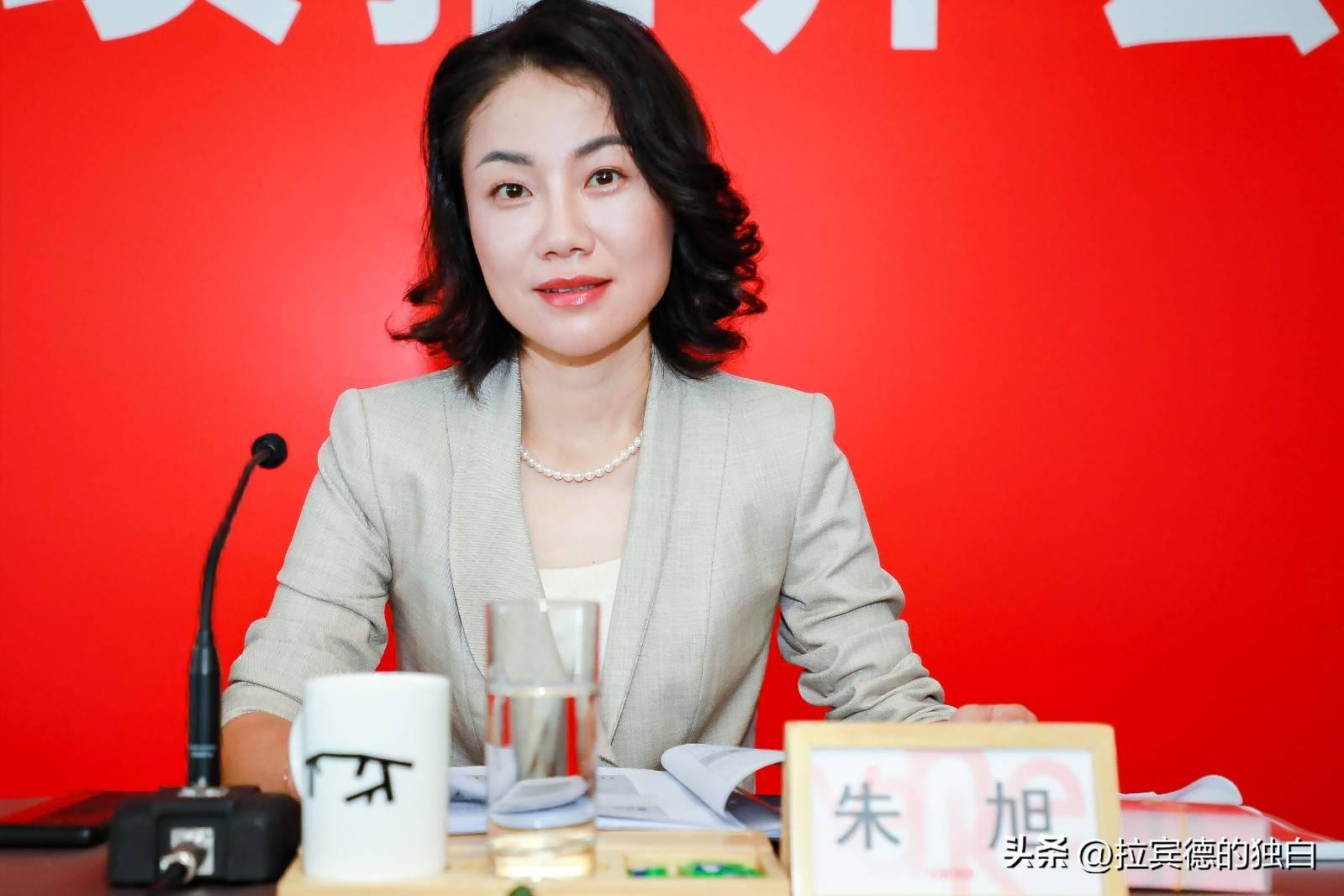 中国最贵女秘书朱旭：年薪849万，年终奖1000万，48岁至今未婚