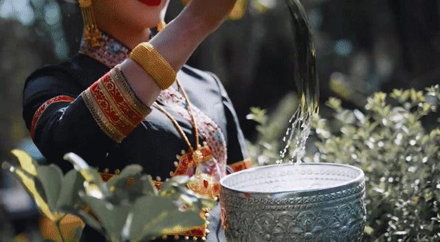 不用去云南可以过的泼水节,人生总要来云南过一次泼水节吧