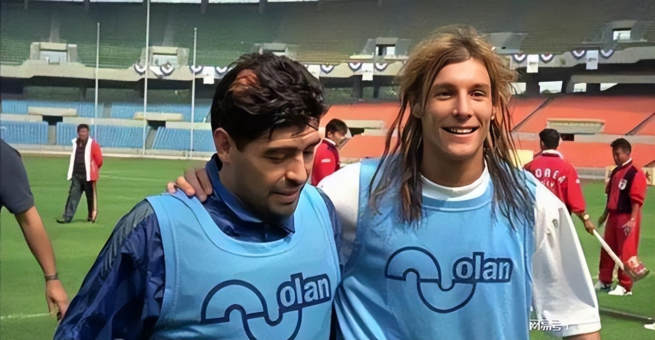 马拉多纳1:1意大利,马拉多纳阿根廷英格兰经典对决