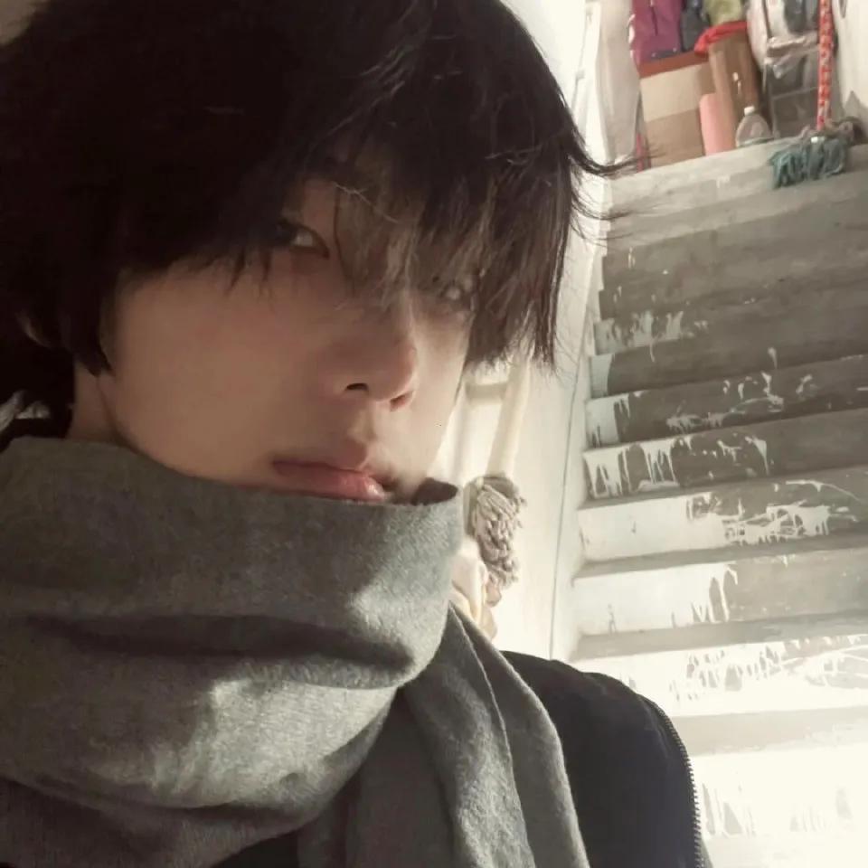 男生头像阳光简单干净,男生头像冷酷帅气