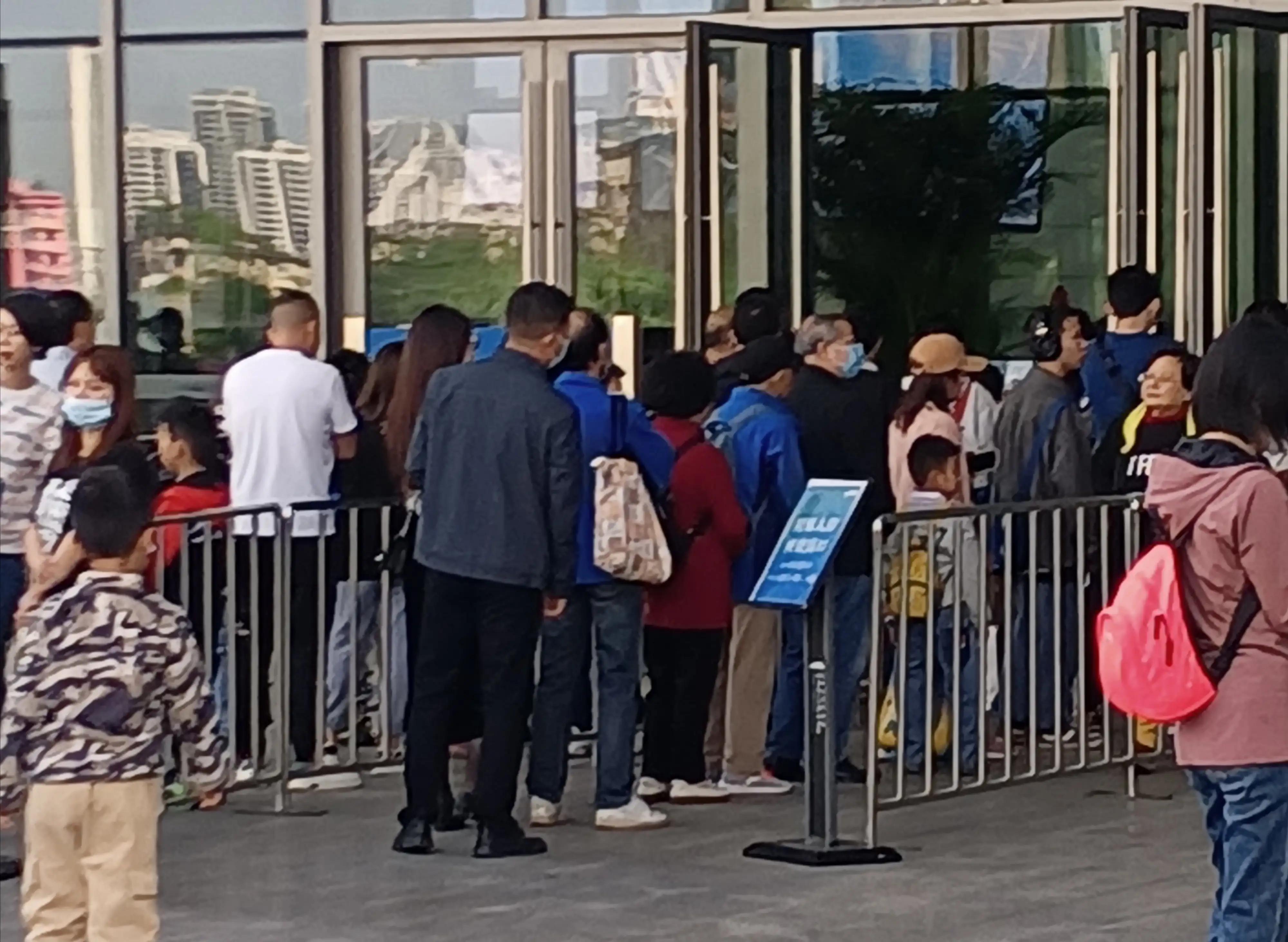 成都自然博物馆半价政策,成都自然博物馆能线下购票吗