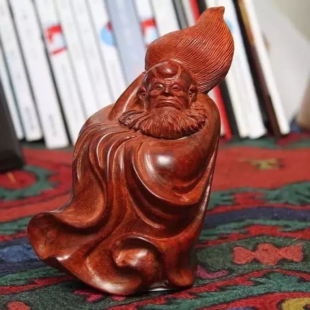 佛手雕件的寓意和象征,翡翠常见的雕件及寓意