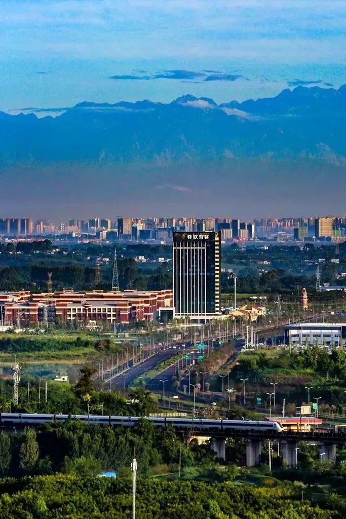 总投资超300亿项目落地成都,世界500强落户成都数量