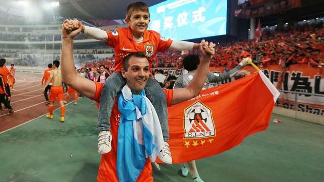 泰山队时间安排,梅西加盟鲁能海报