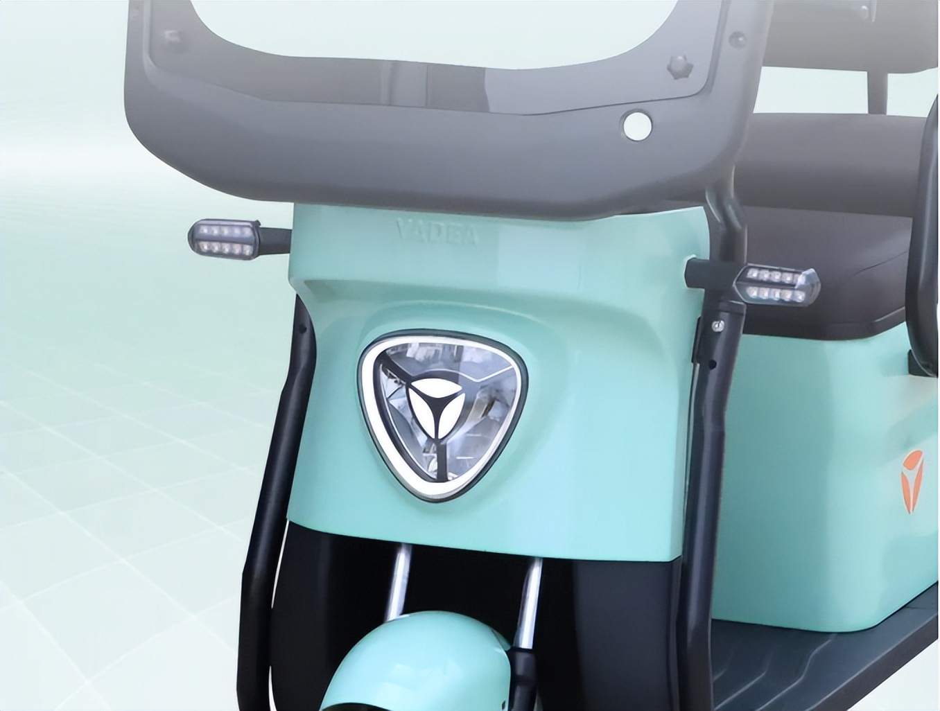 雅迪c12电动三轮车官网介绍,雅迪老年人三轮车