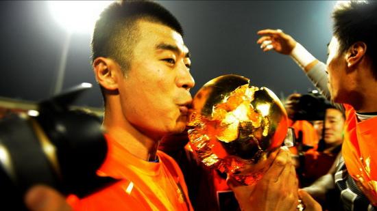 中超泰山队夺冠合集,中超山东泰山队2018年比赛集锦