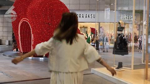 玫瑰瀑布、巨型爱心刷爆了！浪漫背后有秘密→