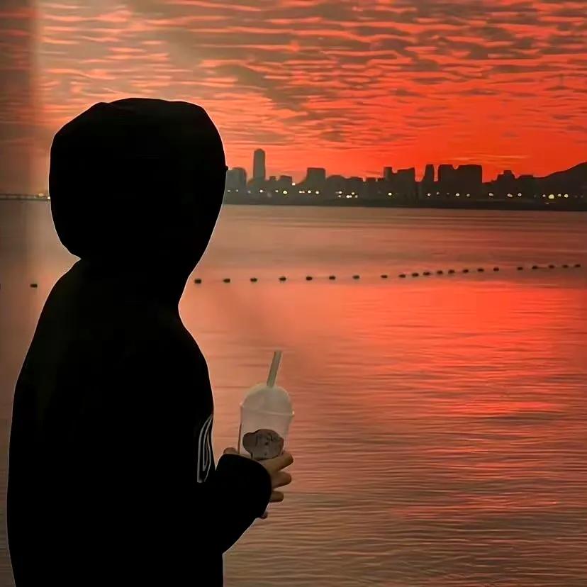 男生头像干净高级质感成熟意境,男生头像温暖唯美