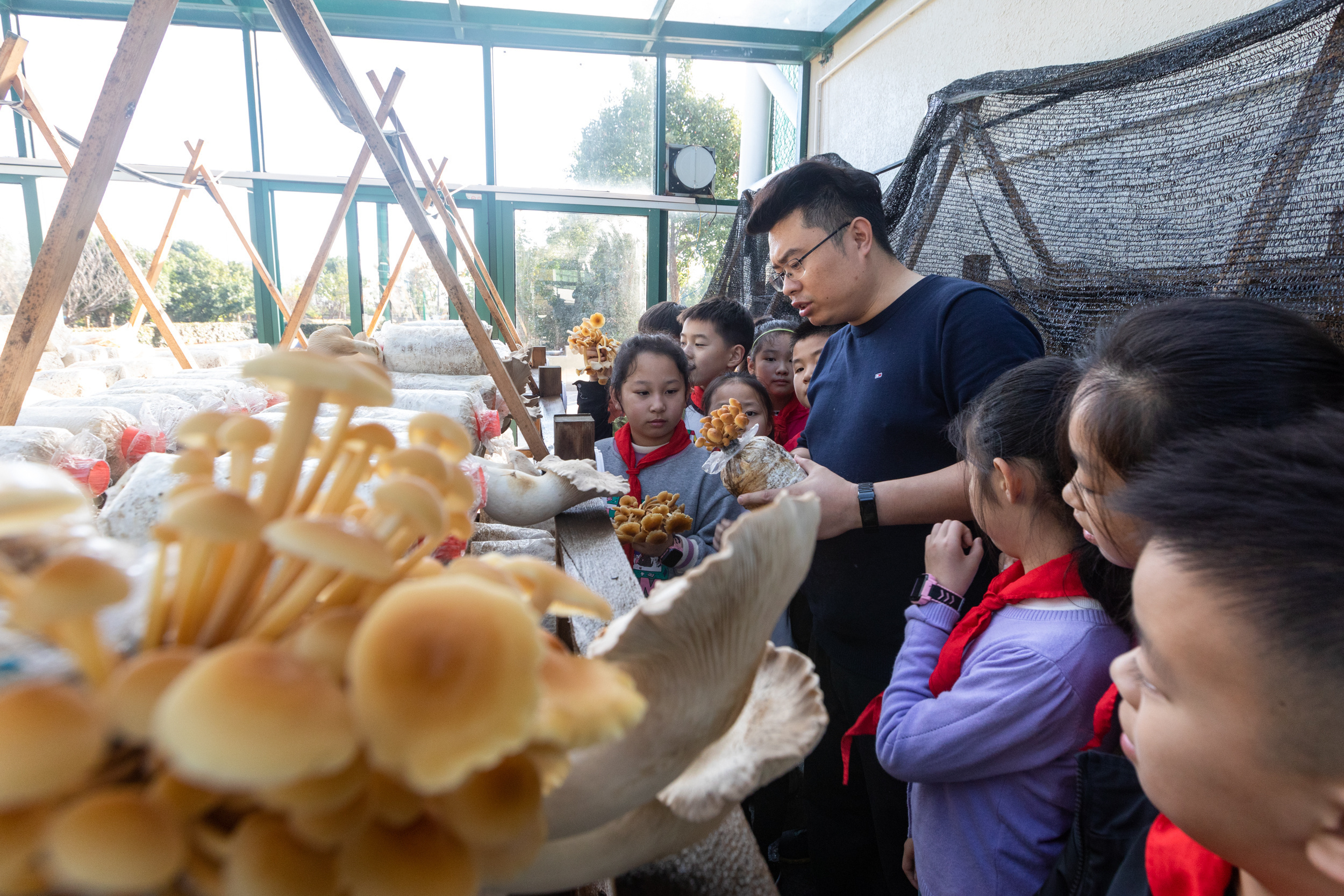 点赞人民的好老师,宁波市最美科技追梦人刘峰