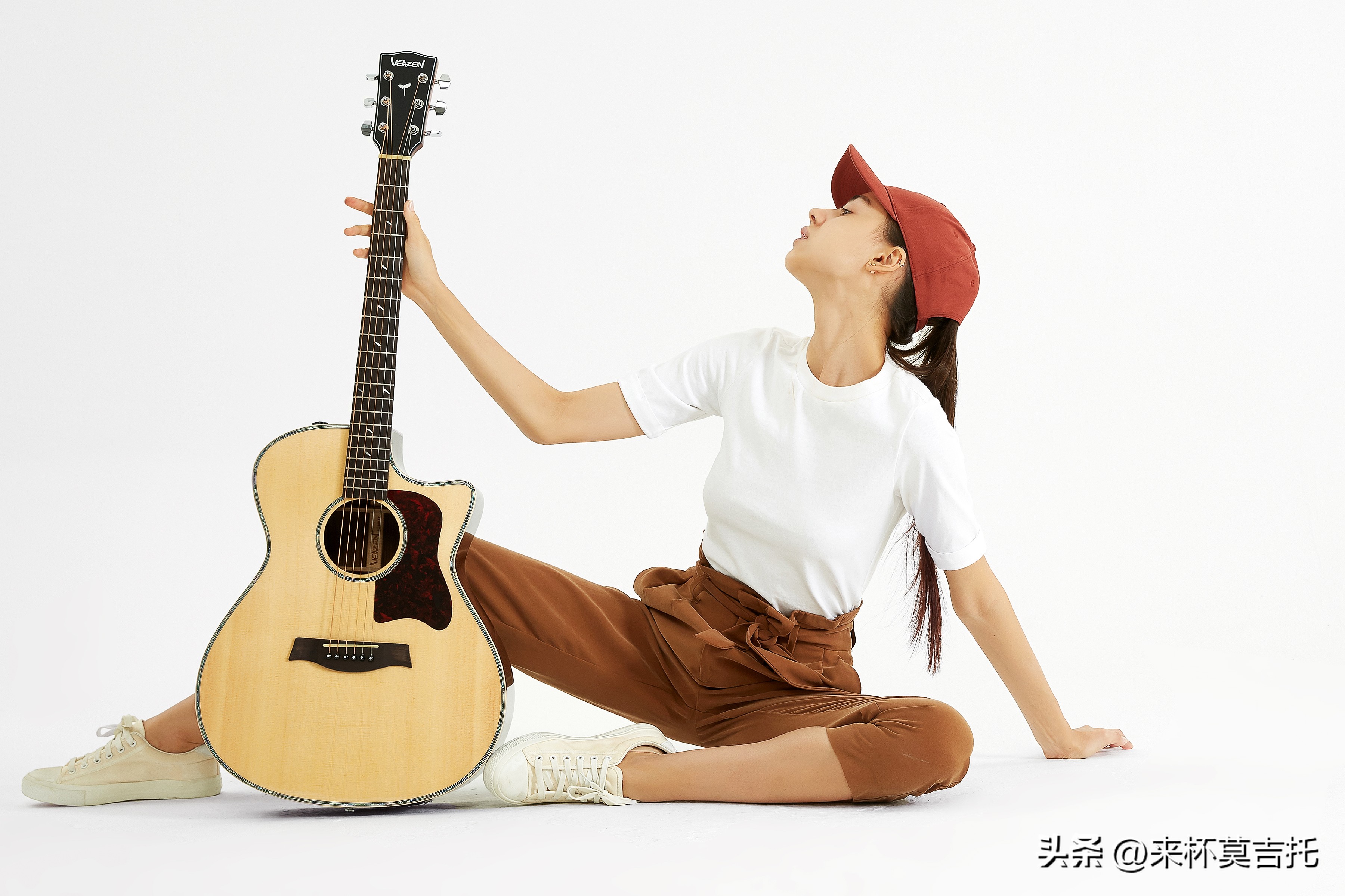 费森吉他和雅马哈吉他,性价比吉他哪款好