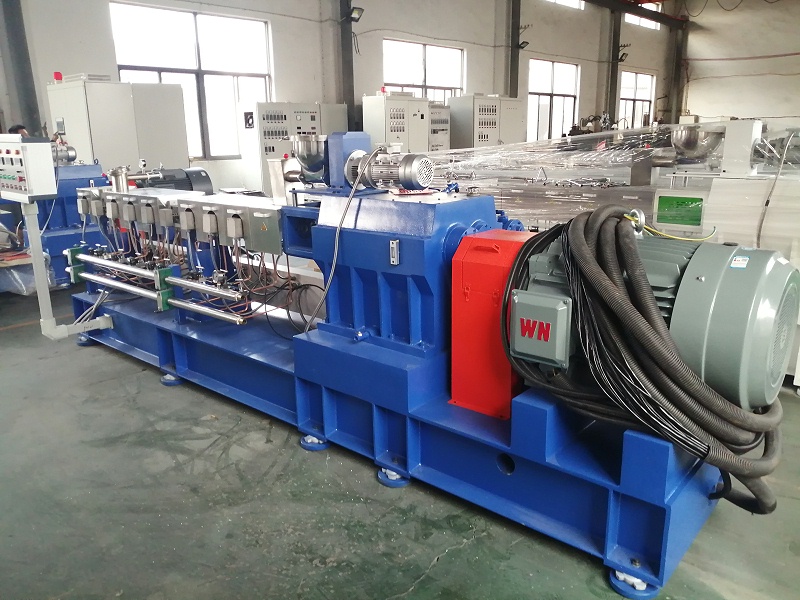 如何清洗造粒机螺杆,双螺杆挤出机螺杆清洗用什么材料