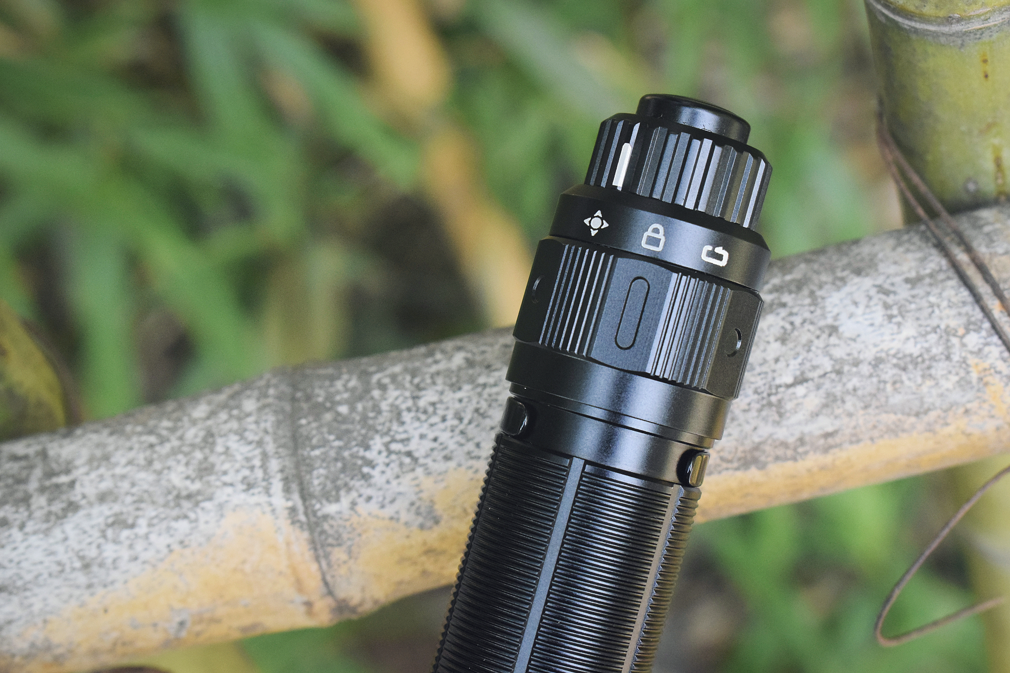 菲尼克斯fenixtk11tac手电速评,菲尼克斯tk75-2018手电评测