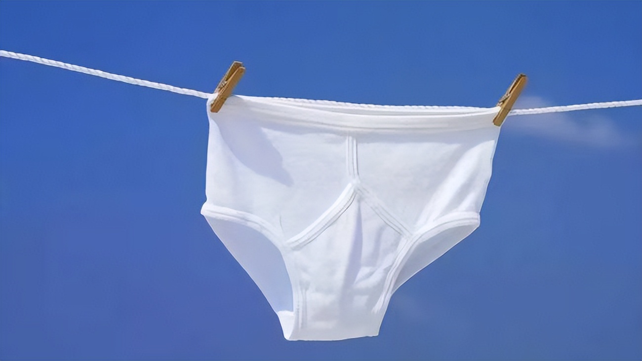 为什么月经结束后出现褐色分泌物,月经结束后有褐色分泌物怎么办