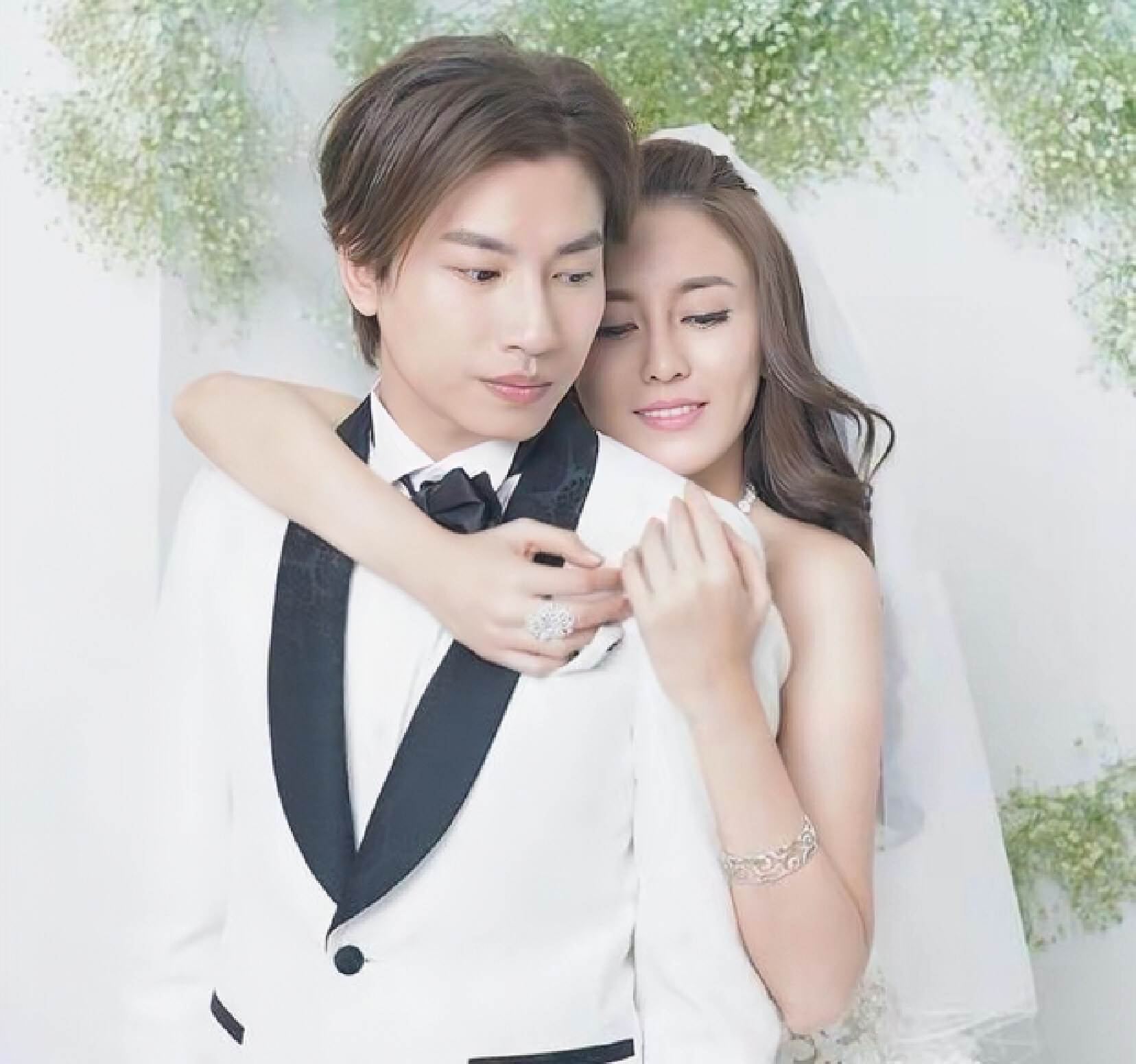 近期香港女星怀孕,香港知名女星高龄宣布怀孕