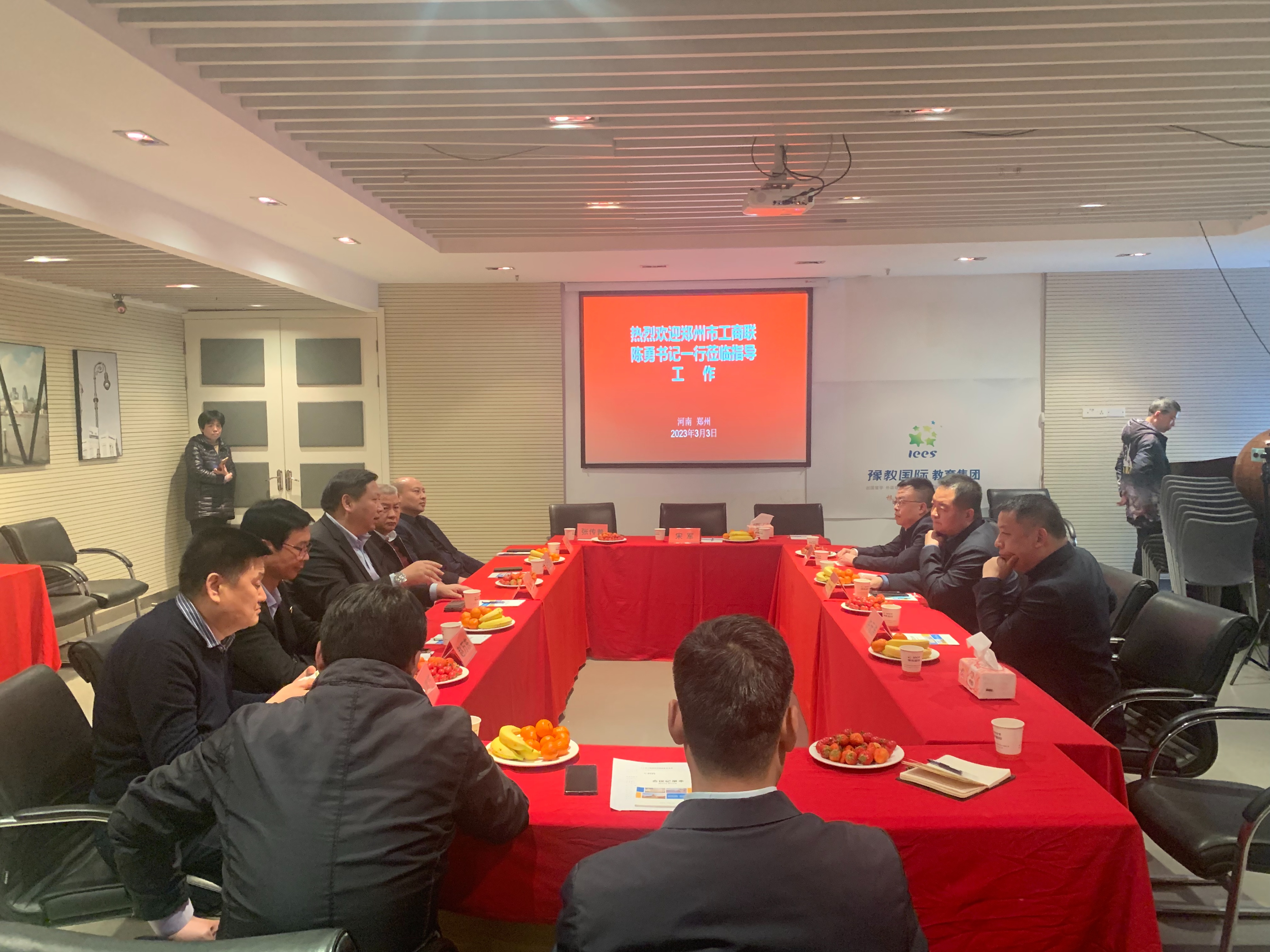 郑州工商联陈勇书记一行走访郑州唐河商会