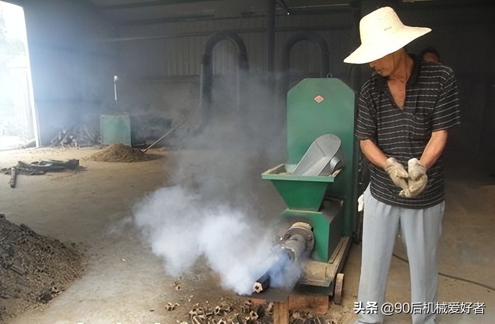 夫妻做个小生意一个月赚多少钱,小两口做小生意