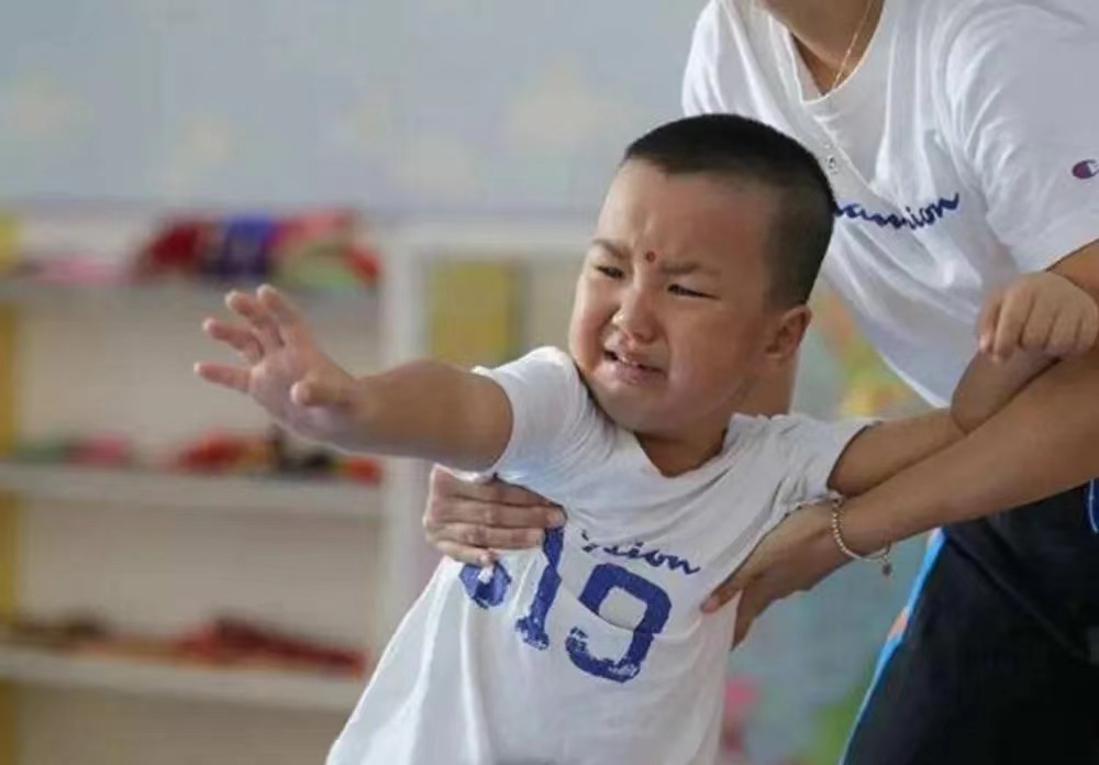 如何解决幼儿园新生入园焦虑,上幼儿园如何缓解孩子入园焦虑