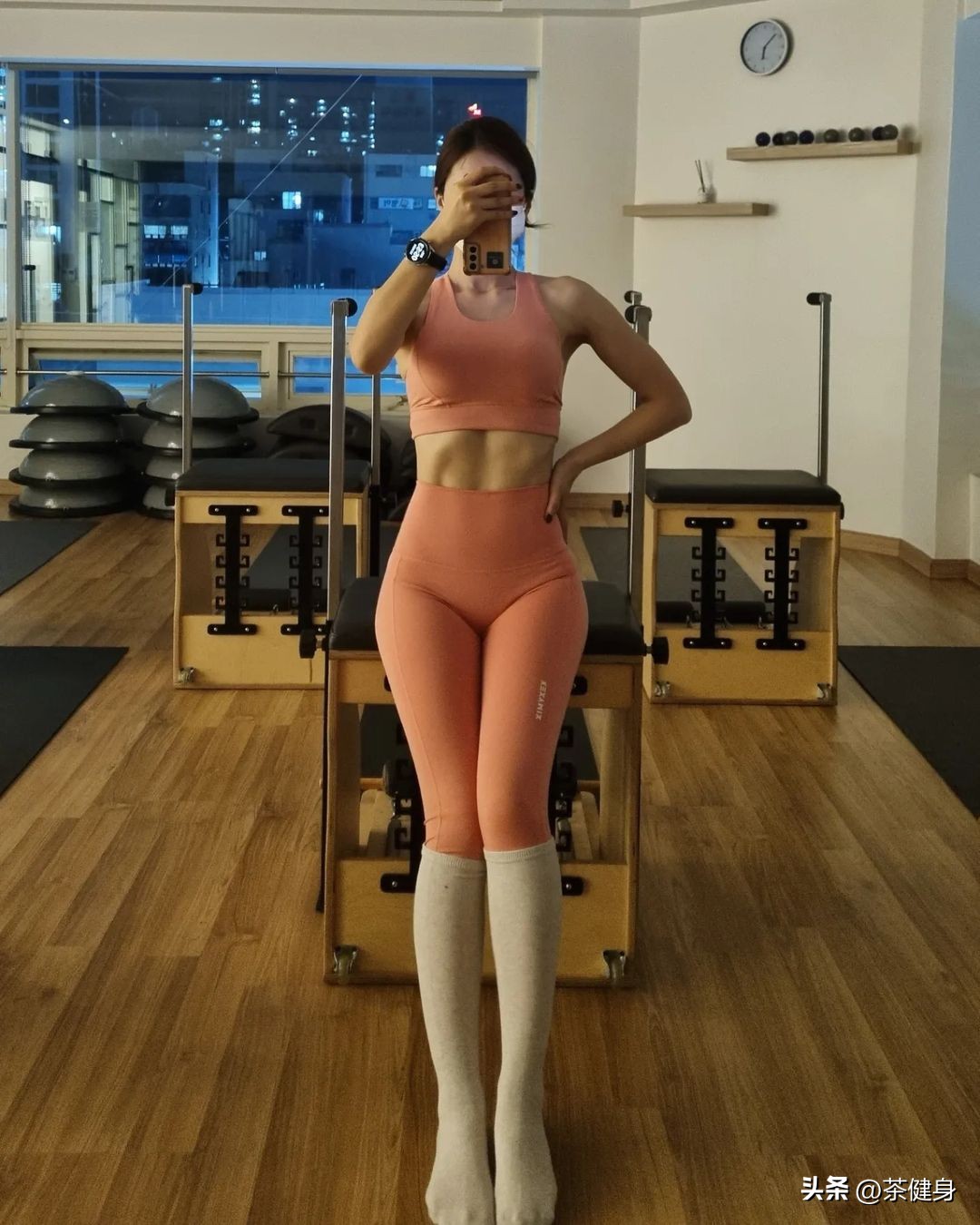 刘备感叹自己赘肉,刘备说不骑马生赘肉原话