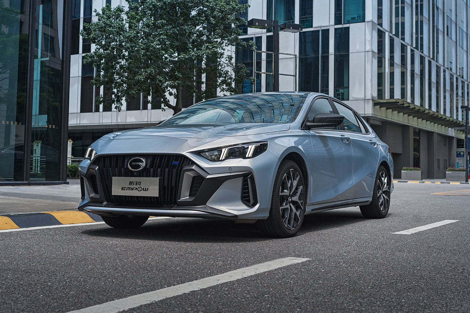 免充电油电混合车推荐10万以下,油电混合轿车10-15万无需充电