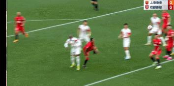 1-0！10打11，成都蓉城91分钟献绝杀！海港吞首败，武磊错失空门
