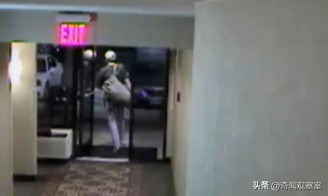 日本三十二年前的密室杀人案,身上没有伤口但是无缘无故出血