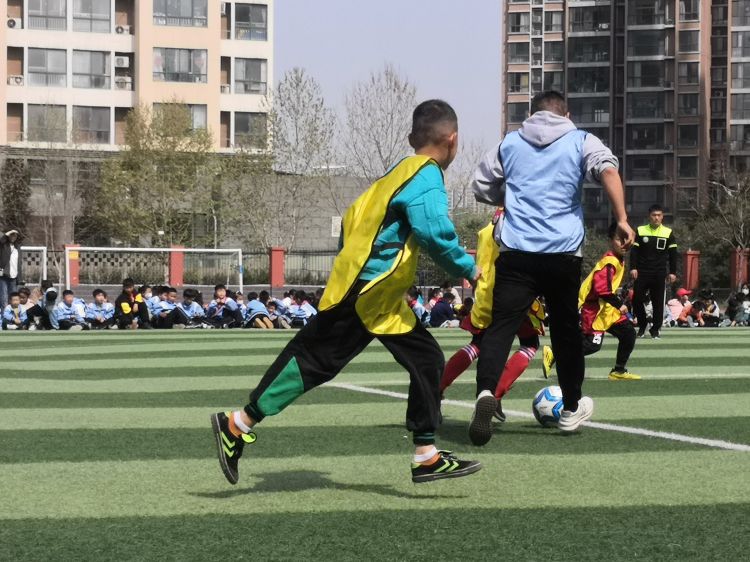 校长杯足球赛洛阳,银河南街小学2023年校长杯足球赛
