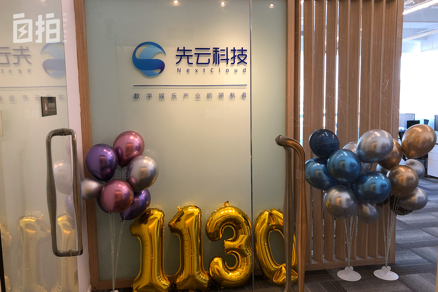 我，国内年薪80万，赔光积蓄后到国外当维修工，一天最多挣4000块