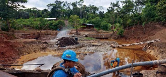 国足厄瓜多尔,厄瓜多尔是谁