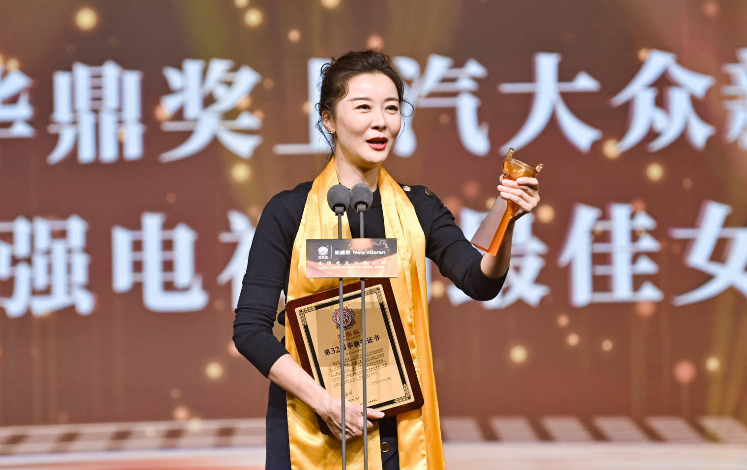 柯蓝去世,柯蓝的真实背影