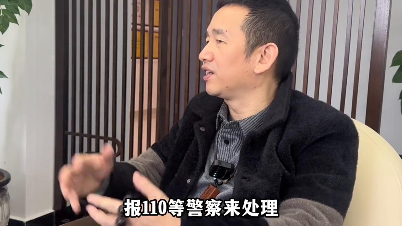 感情诈骗可以拨打110吗,遇到骗子骗到小孩的钱怎么办