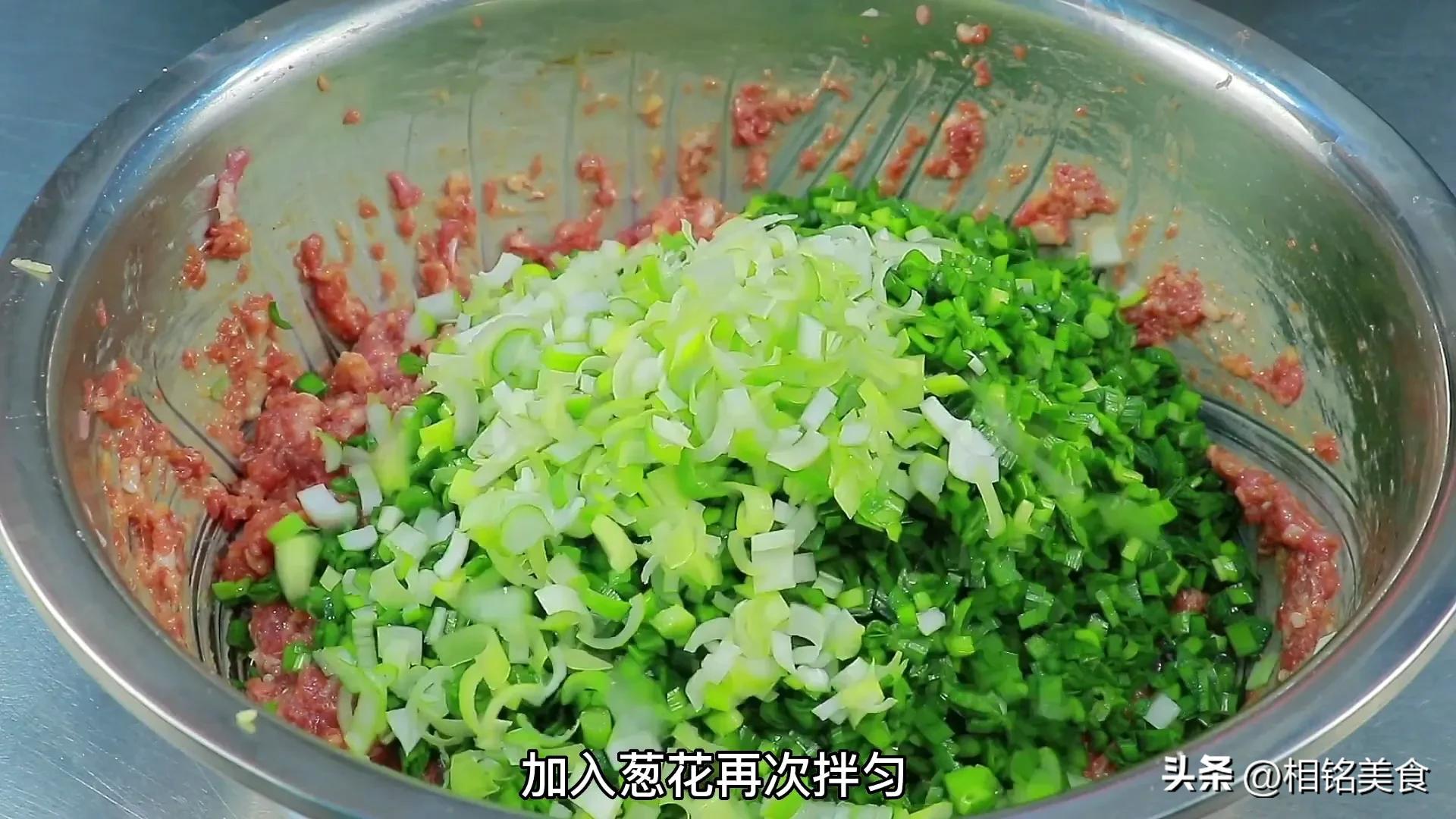 羊肉馅饺子怎么调馅不腥不膻,羊肉饺子馅咋调味不散