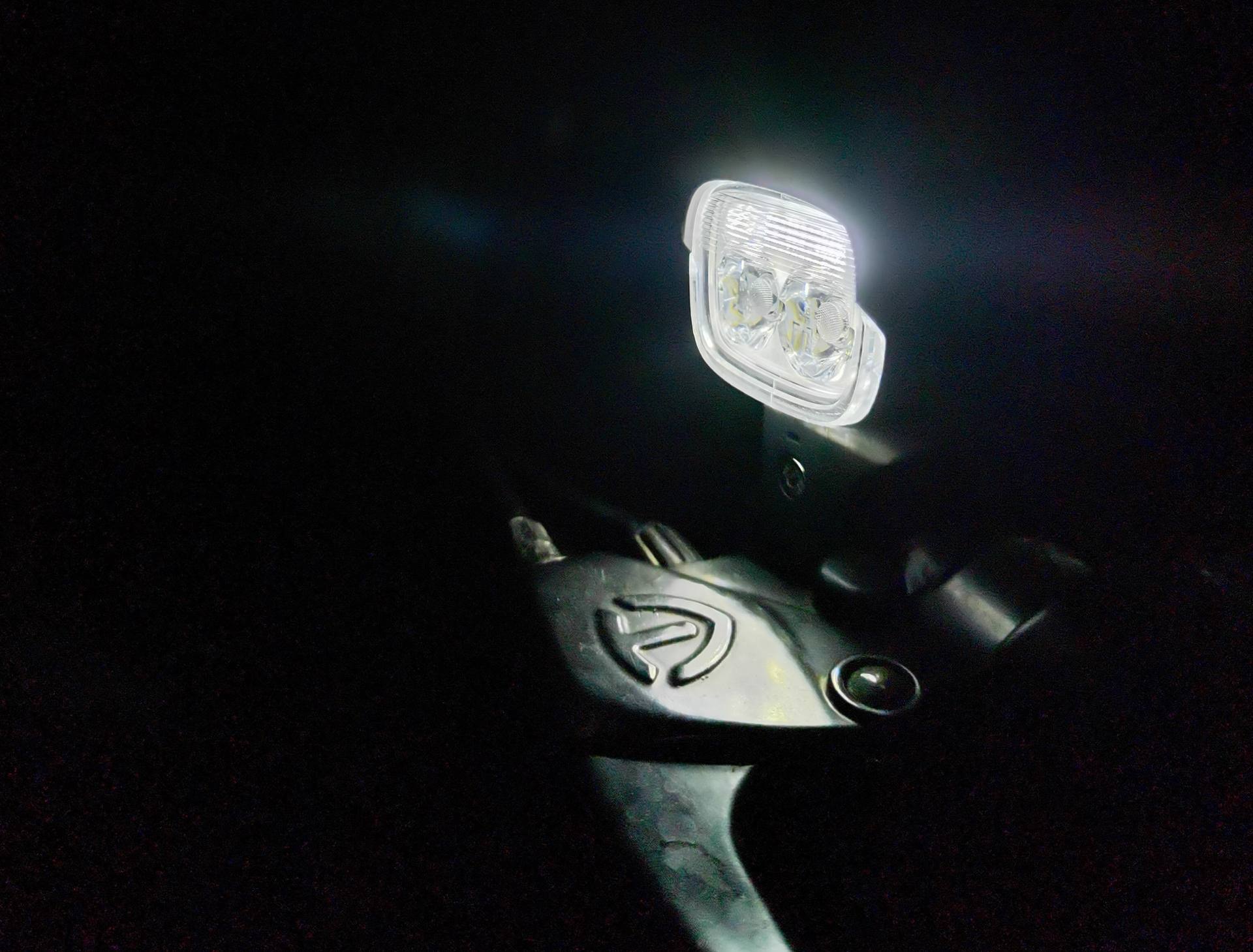 3000流明自行车夜骑灯,迈极炫rn3000与mj902s