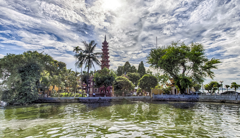 越南足球队员收废品,越南国足队长收废品