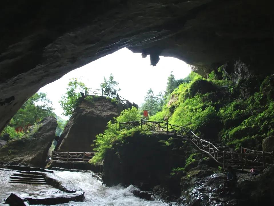 清远英德老虎谷溶洞漂流,广州出发清远三天两夜旅游攻略