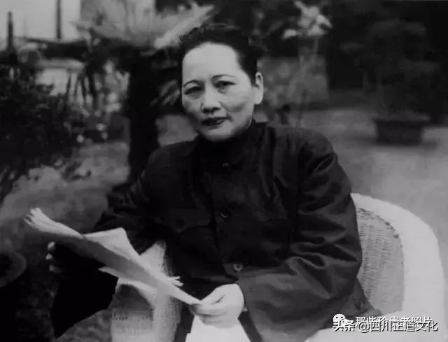 老照片纪念宋庆龄诞辰129周年