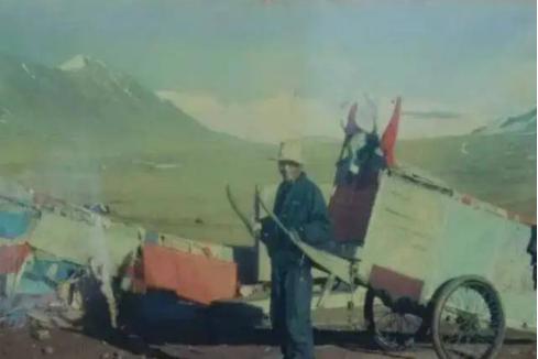 宁波小伙拉一破板车徒步35年,宁波徒步小伙