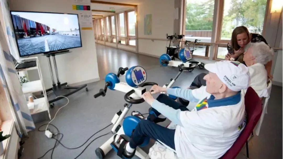 有钱年轻人如何规划养老,有钱有闲的中老年群体