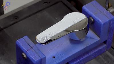 原来这就是砂型铸造,多动图展示水龙头制造过程