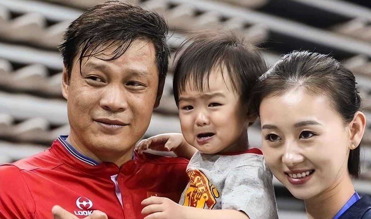 范志毅娶了多少个老婆,范志毅三婚迎娶美妻图片