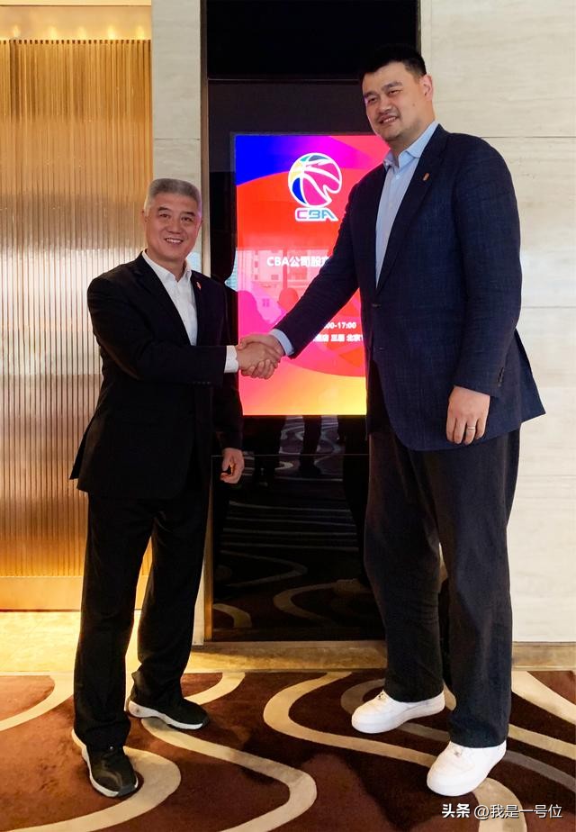 姚明卸任CBA公司董事长，篮协副主席接任，中国篮球高层大洗牌。