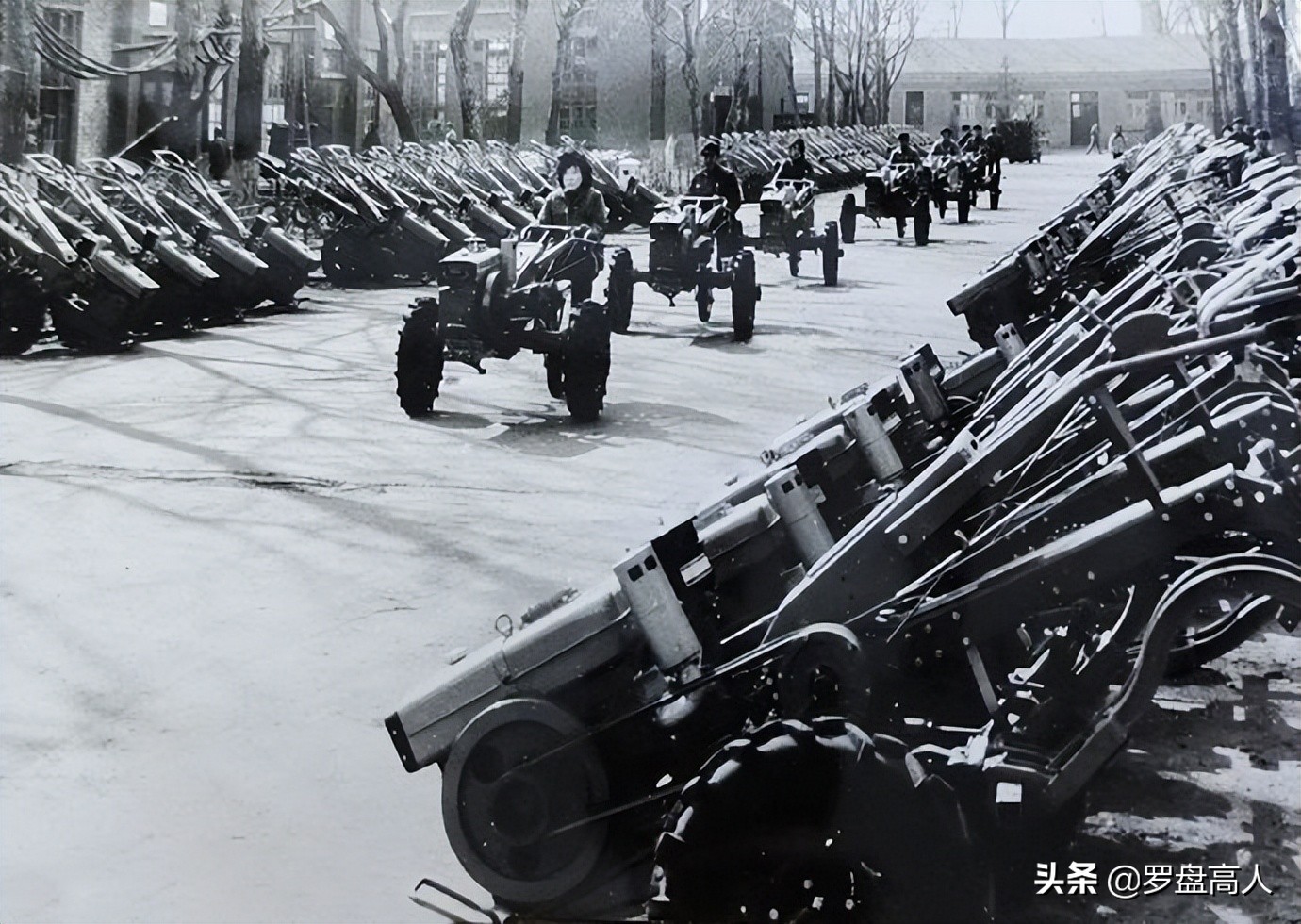 80年代沈阳老工厂大门照片,沈阳90年代铁西308大院老照片