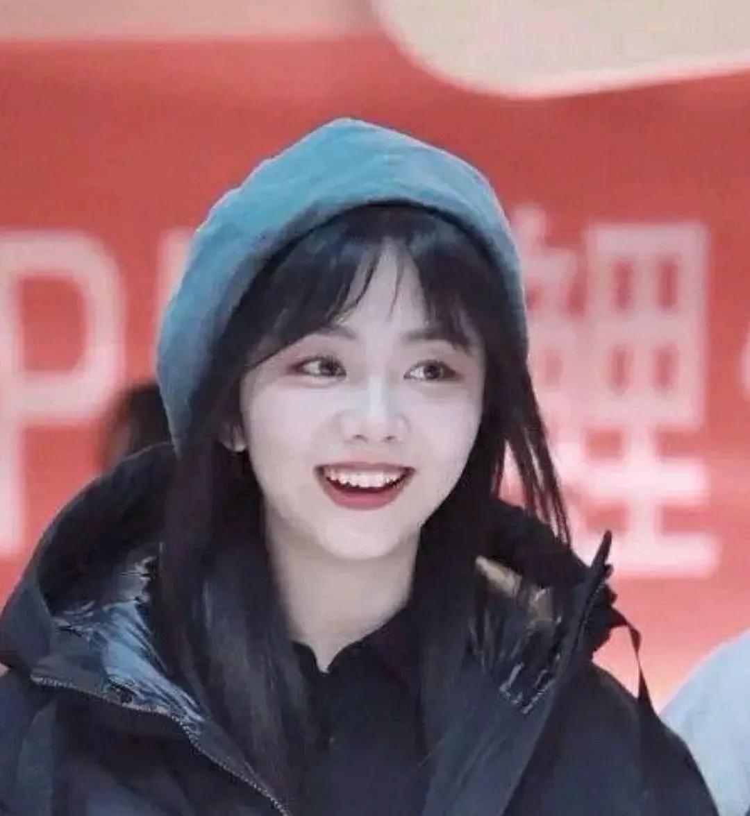 刘亦菲宋轶蓝色礼服,刘亦菲和宋轶谁更美