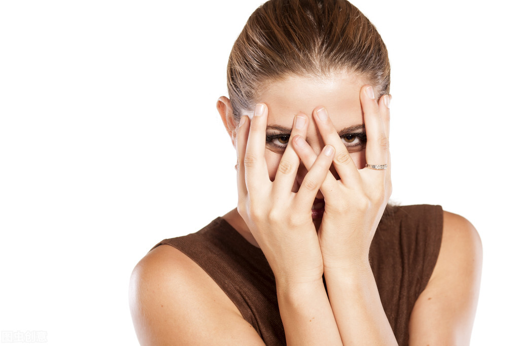 面对自我缺陷,面对自己出丑犯傻自己该如何应对