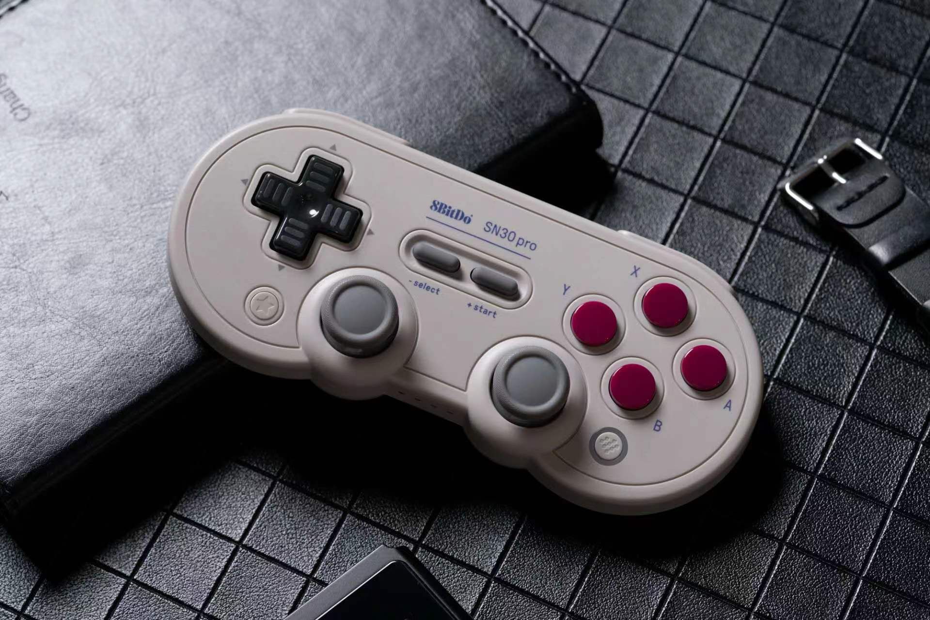 八位堂猎户座手柄青春版,八位堂switch手柄