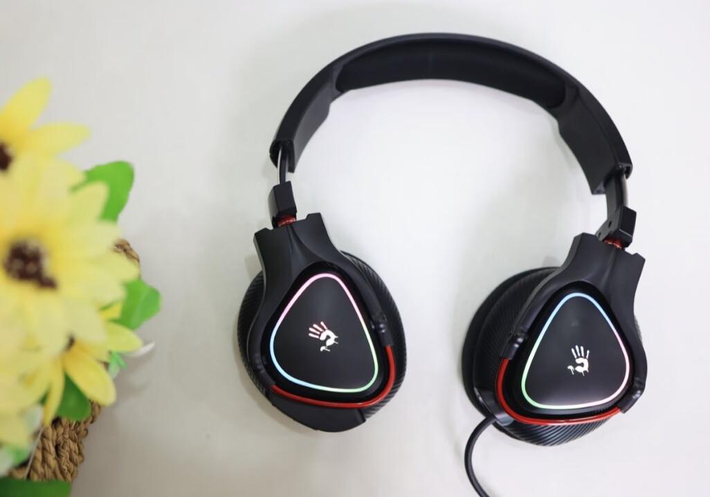 双飞燕血手幽灵无线耳机,辨位感强烈的电竞耳机推荐