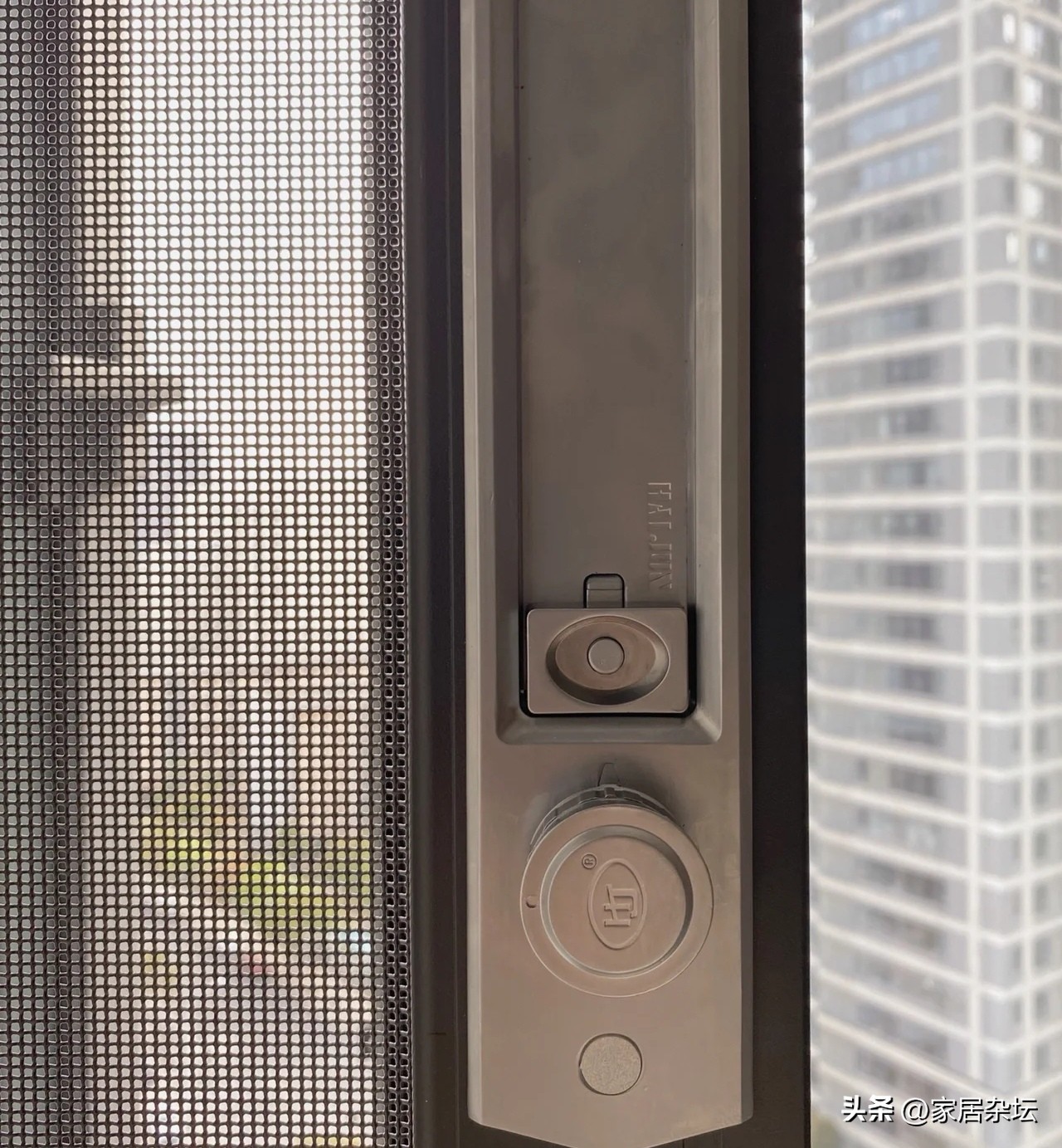 金刚网纱窗市场现状,金刚网纱窗总掉下来