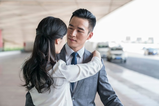 朋友妻不可欺，1000元钱和1条金项链背后，竟隐藏着一场白嫖*局骗**