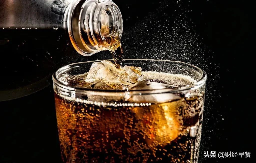 元气森林和无糖可乐哪个更好,元气森林可乐味苏打气泡水