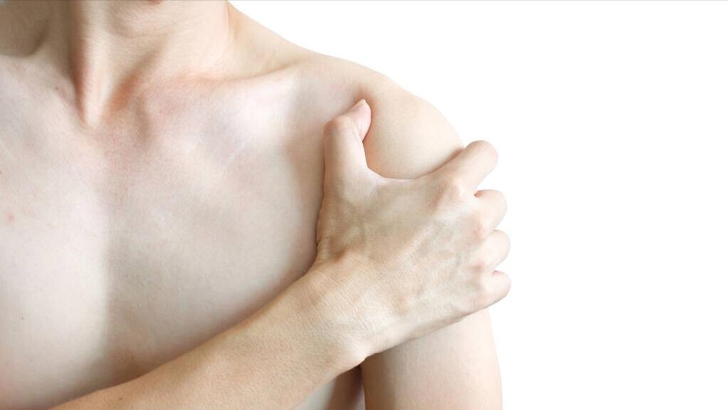 肩膀肌腱断裂手术好还是保守治疗,肩膀肌腱断裂的康复手法训练视频